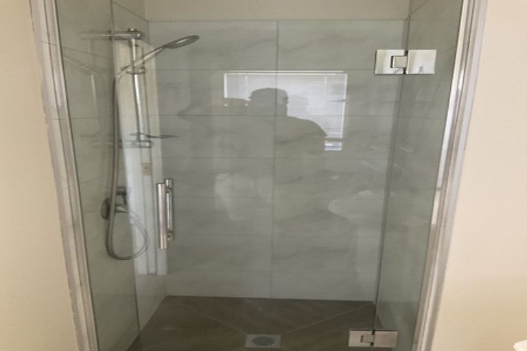 Photo of property in 10 Sambrooke Crescent, Flat Bush, Auckland, 2019