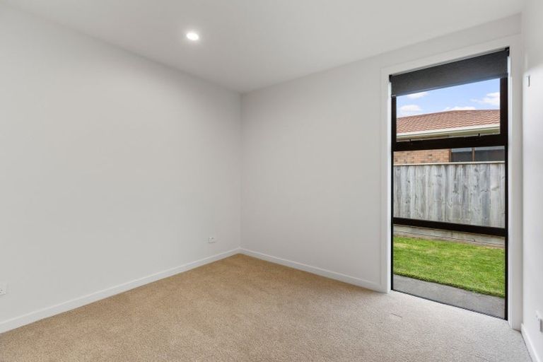 Photo of property in 1156a South Road, Oakura, 4314