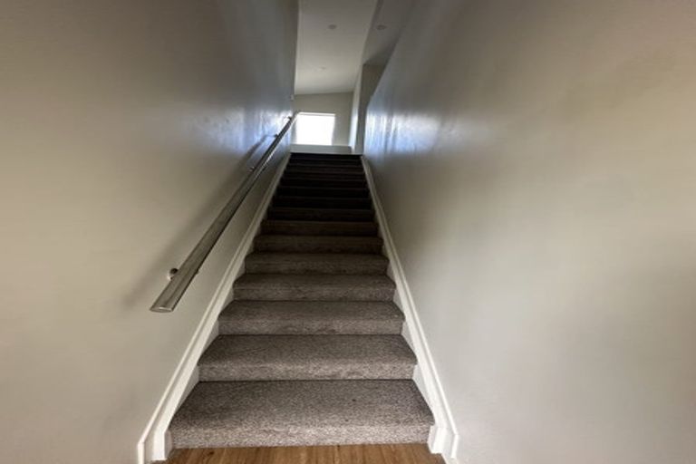 Photo of property in 13 Millcroft Lane, Ranui, Auckland, 0612