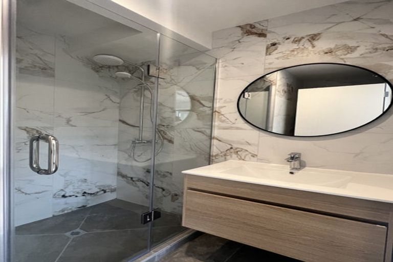 Photo of property in 8/35 Centreway Road, Orewa, 0931