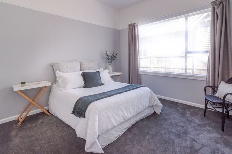 Photo of property in 128 Somerfield Street, Somerfield, Christchurch, 8024