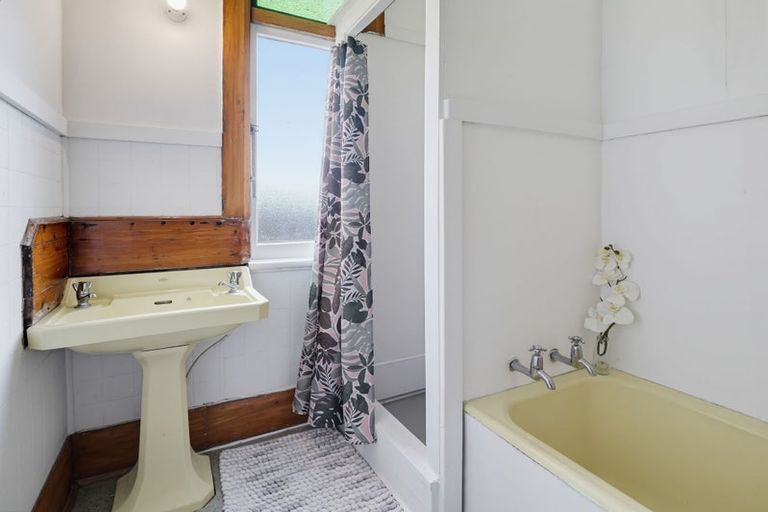 Photo of property in 68 Chelwood Street, Takaro, Palmerston North, 4412