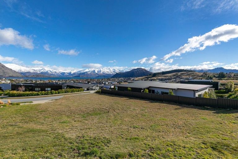 Photo of property in 15 The Heights Avenue, Wanaka, 9305