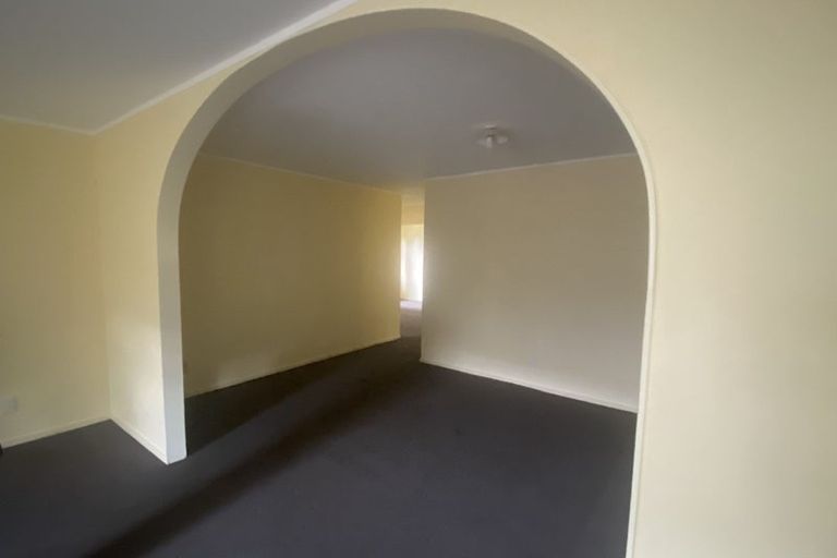 Photo of property in 4/8 Eulogy Place, Randwick Park, Auckland, 2105