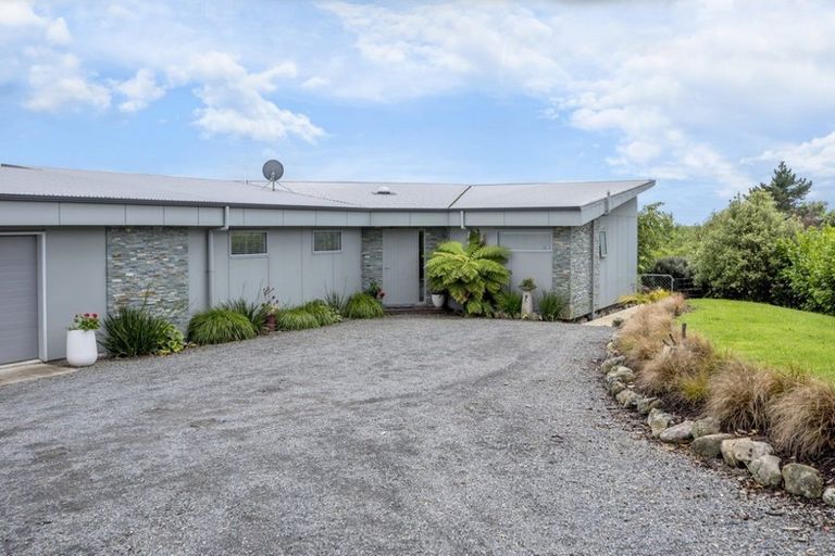 Photo of property in 32 Oakland Lane, Shannon, Palmerston North, 4474