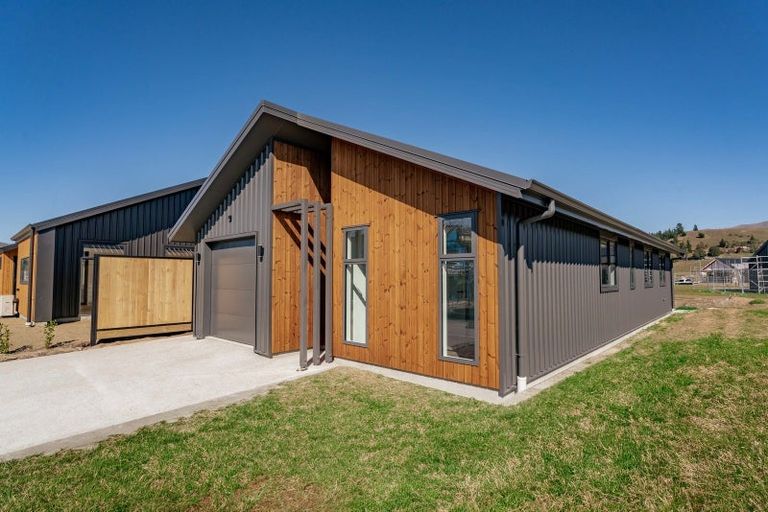 Photo of property in 37 Bragato Way, Cromwell, 9310