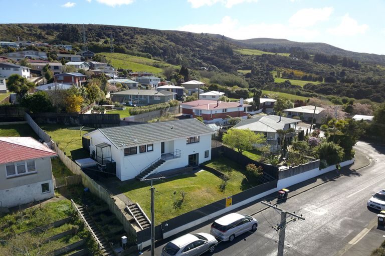Photo of property in 4 Hanlon Street, Halfway Bush, Dunedin, 9010