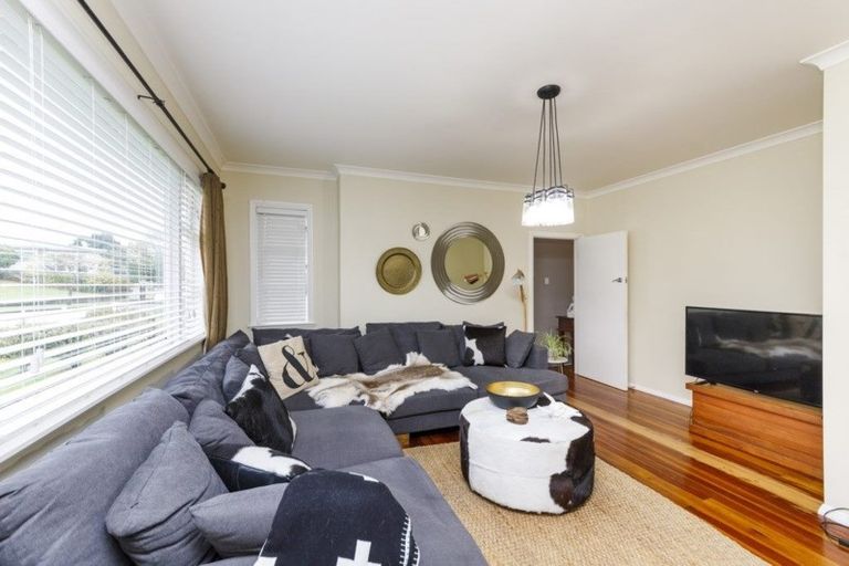 Photo of property in 89 Churchill Avenue, Hokowhitu, Palmerston North, 4410