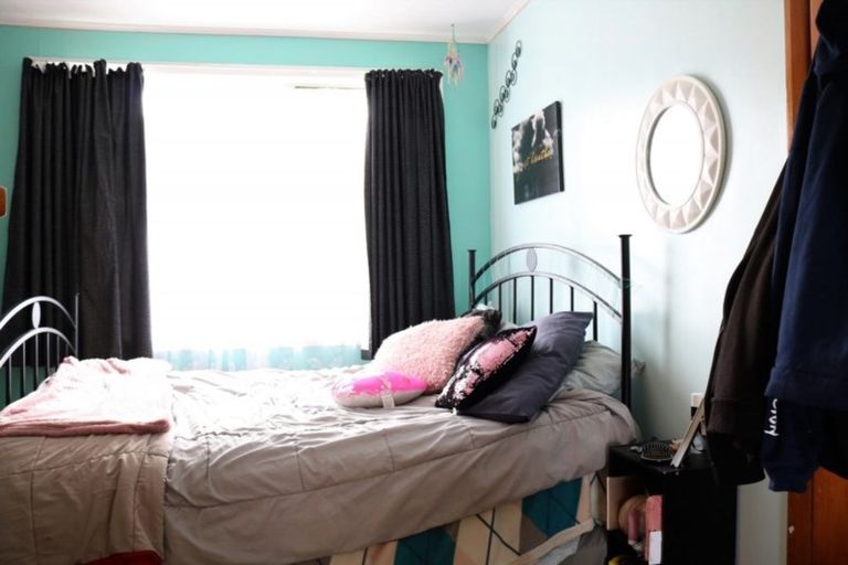 Photo of property in 15 Awatea Street, Levin, 5510