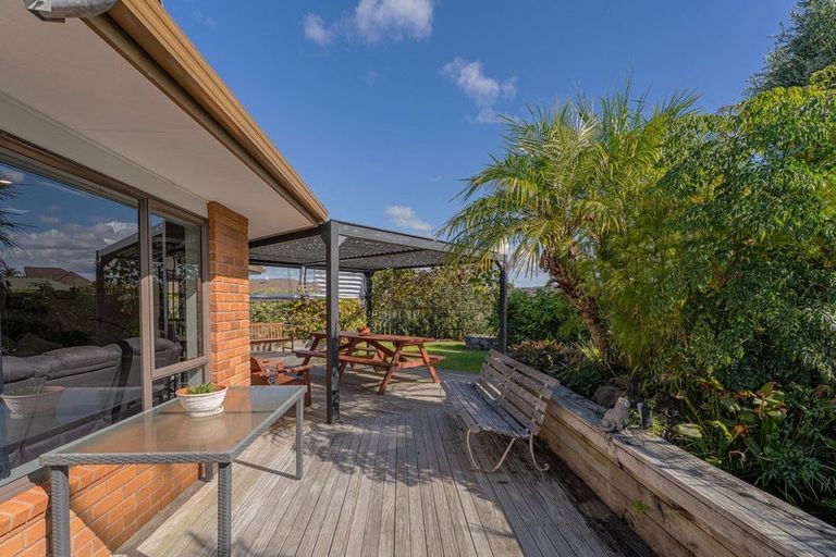Photo of property in 51 Cholmondeley Crescent, Whitianga, 3510