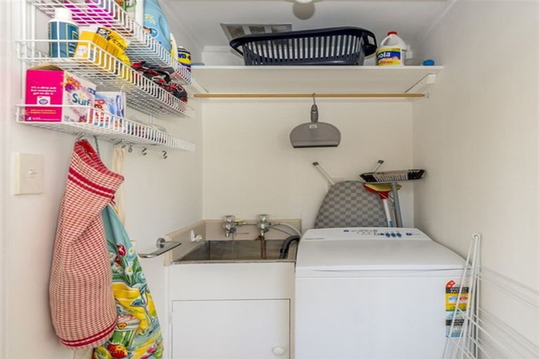 Photo of property in 3 Mavis Avenue, Waikawa Beach, Manakau, 5573