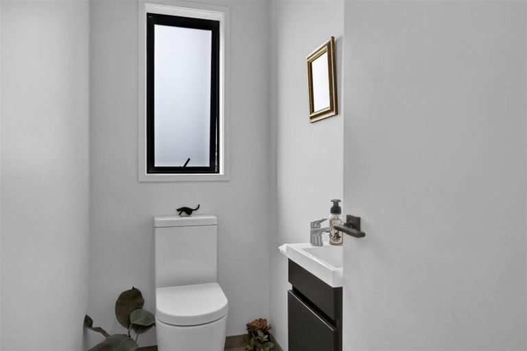 Photo of property in 14 Waitaha Place, Bell Block, New Plymouth, 4312