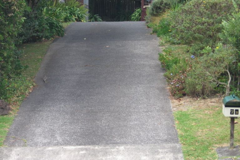 Photo of property in 2/7 Leigh Terrace, Bayview, Auckland, 0629