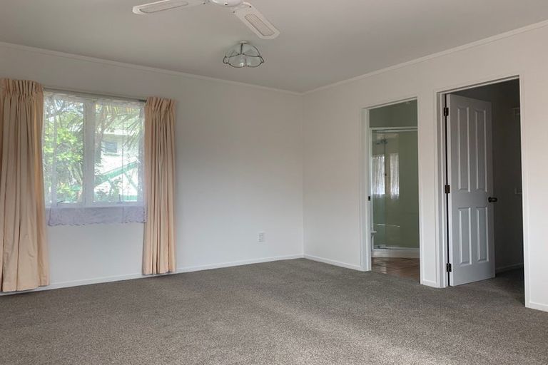 Photo of property in 1/5 Delamare Court, Sunnynook, Auckland, 0632