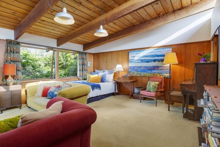 Photo of property in 37a Stanley Point Road, Stanley Point, Auckland, 0624