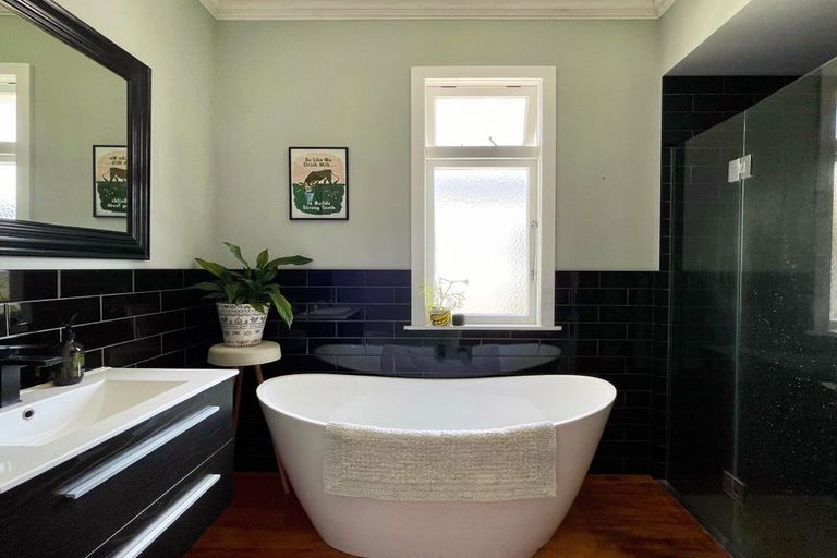 Photo of property in 4 Carnell Street, Napier South, Napier, 4110