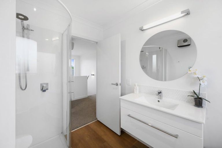 Photo of property in 42 Pukeko Way, Kinloch, Taupo, 3377