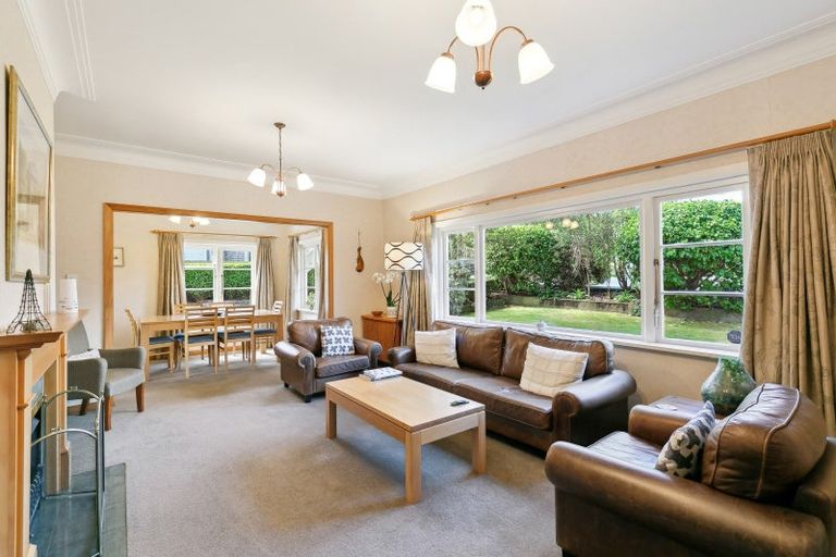 Photo of property in 4 Nicholson Road, Khandallah, Wellington, 6035