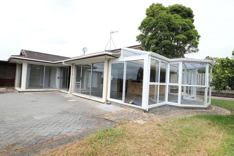 Photo of property in 118 Glenmore Road, Sunnyhills, Auckland, 2010