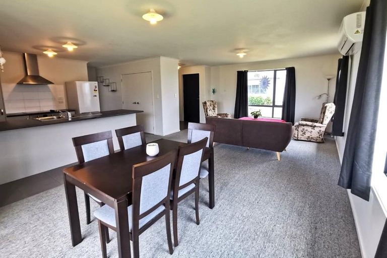 Photo of property in 13 Kamahi Place, One Tree Point, 0118