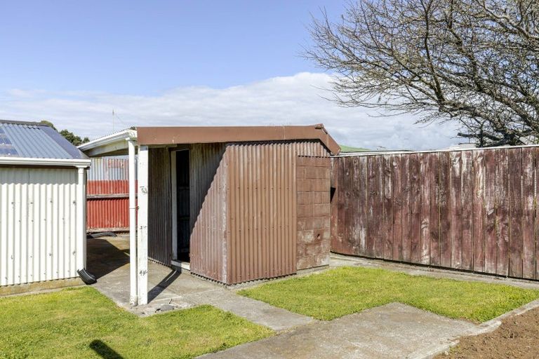 Photo of property in 25 Battiscombe Terrace, Waitara, 4320