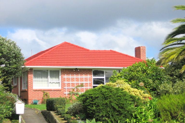 Photo of property in 27b View Road, Henderson, Auckland, 0612