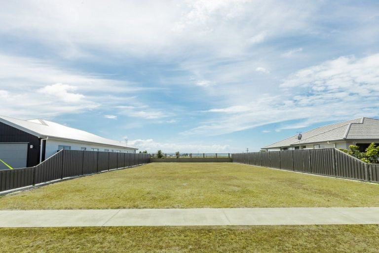 Photo of property in 52 Pelorus Avenue, Poraiti, Napier, 4112