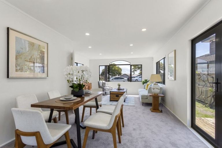 Photo of property in 36 Lorikeet Place, Unsworth Heights, Auckland, 0632