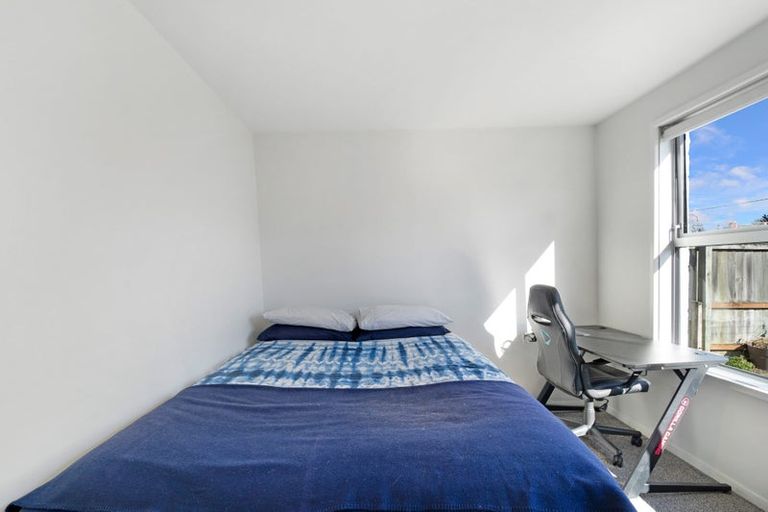 Photo of property in 1/86 Avonhead Road, Avonhead, Christchurch, 8042