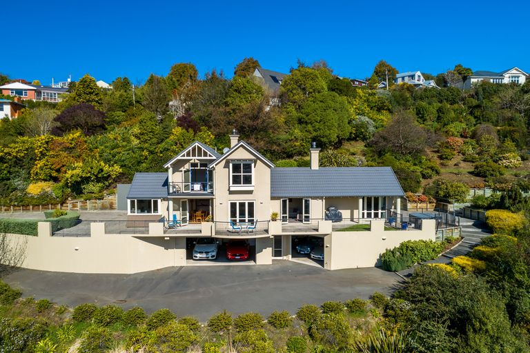 Photo of property in 33 Northview Crescent, Belleknowes, Dunedin, 9011