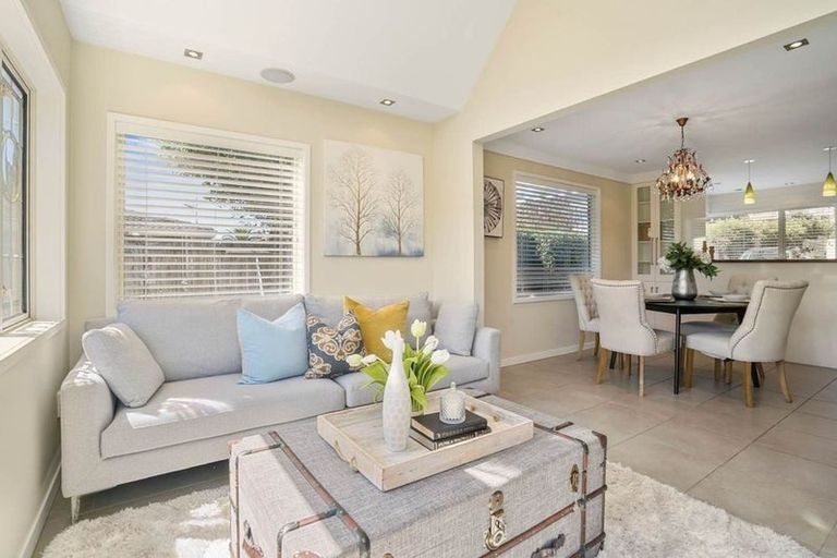 Photo of property in 2/57 Kitchener Road, Milford, Auckland, 0620