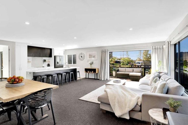 Photo of property in 71 Stratford Drive, Mount Pisa, Cromwell, 9383