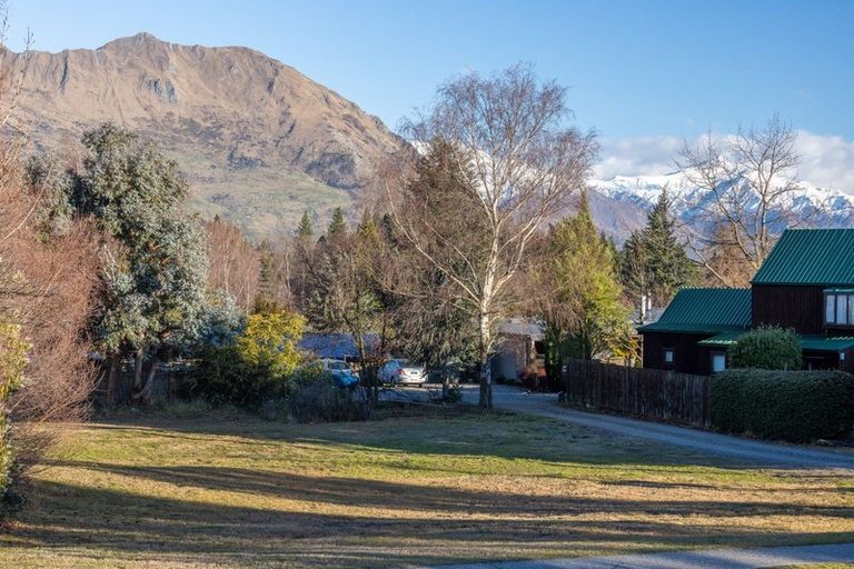 Photo of property in 88 Beacon Point Road, Wanaka, 9305