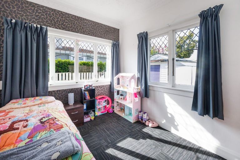 Photo of property in 19 East Street, Feilding, 4702