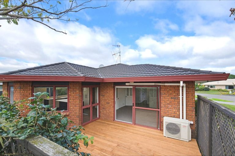 Photo of property in 4 Glen Loch Place, Paraparaumu, 5032