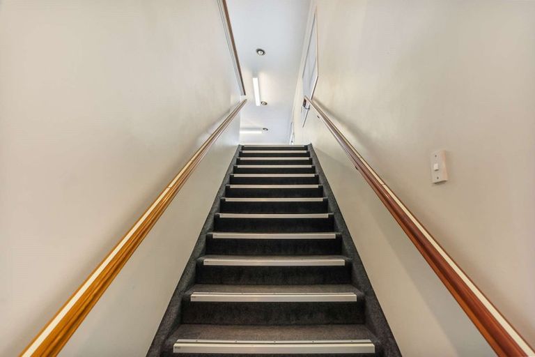 Photo of property in 222 Memorial Avenue, Burnside, Christchurch, 8053