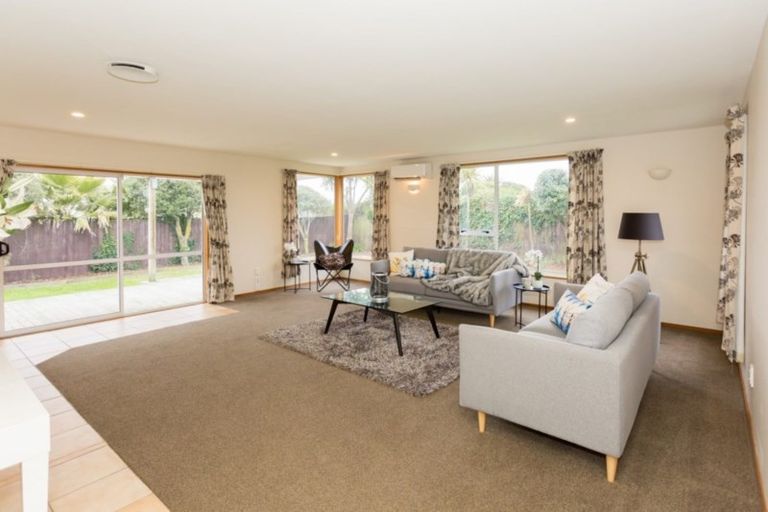 Photo of property in 464 Marine Parade, South New Brighton, Christchurch, 8062