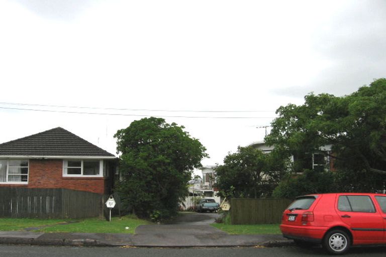 Photo of property in 3/83 Sylvan Avenue, Northcote, Auckland, 0627