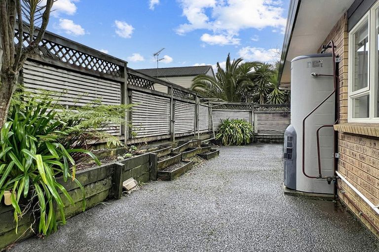 Photo of property in 12 Stewart Gibson Place, Manurewa, Auckland, 2105