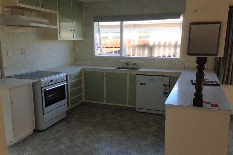 Photo of property in 17 Park Avenue, Waikanae, 5036