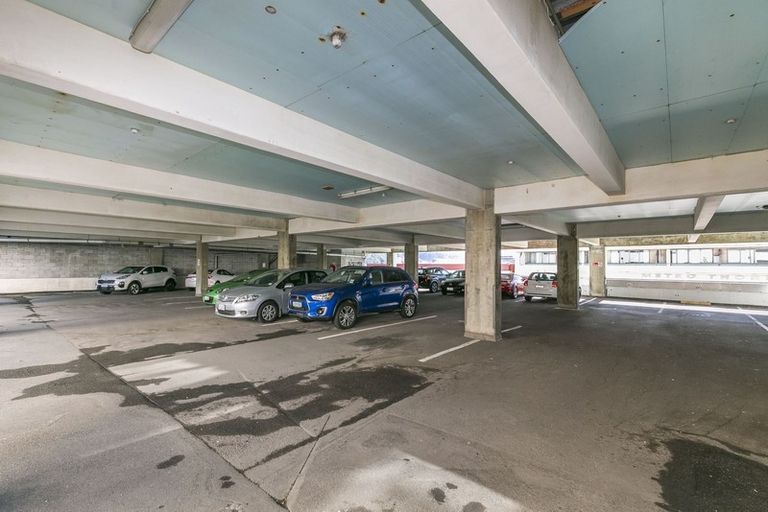 Photo of property in Hobson Court Flats, 76/70 Hobson Street, Thorndon, Wellington, 6011