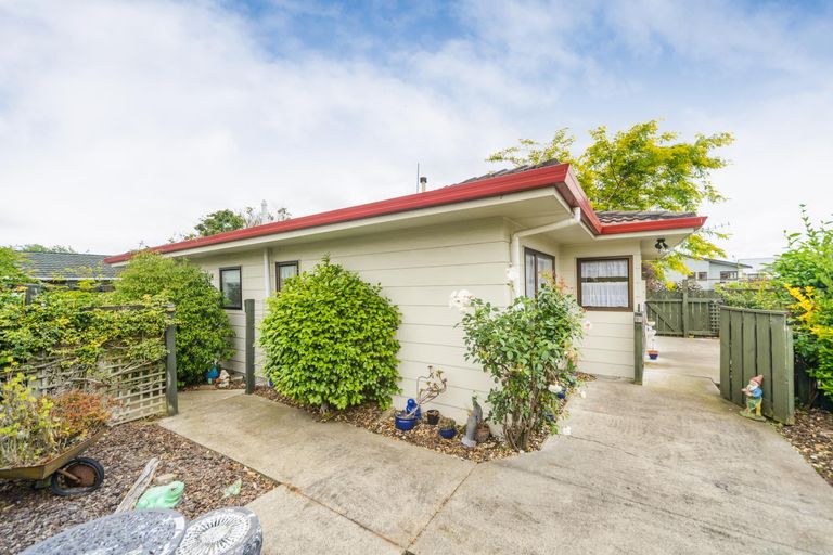 Photo of property in 58 Geraldine Crescent, Cloverlea, Palmerston North, 4412
