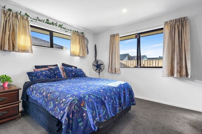 Photo of property in 19 Henshaw Street, Woodend, 7610