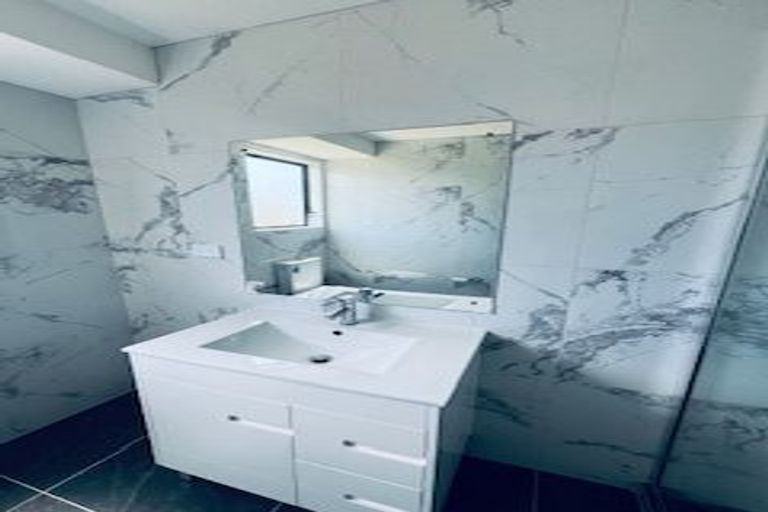 Photo of property in 2/19 Dunstan Place, Otara, Auckland, 2023