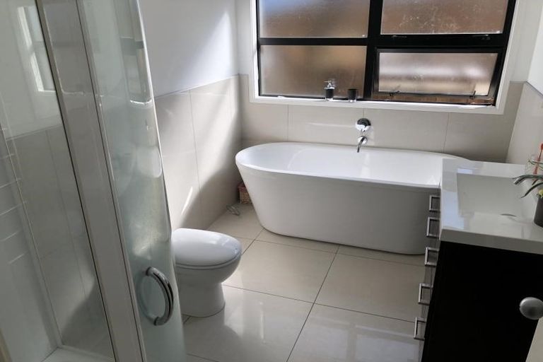 Photo of property in 29 Riverstone Drive, Riverstone Terraces, Upper Hutt, 5018