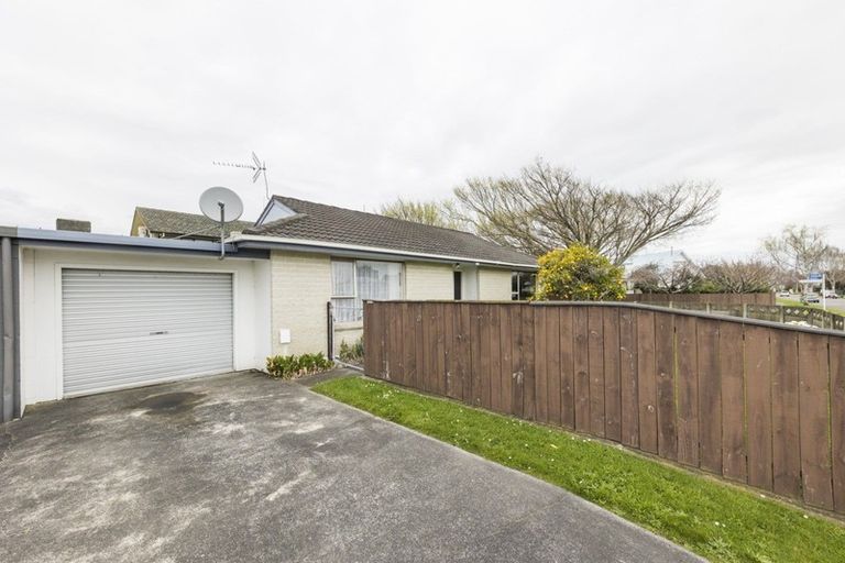 Photo of property in 104 Benmore Avenue, Cloverlea, Palmerston North, 4412
