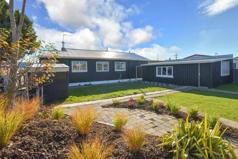 Photo of property in 23 Tay Street, Mosgiel, 9024