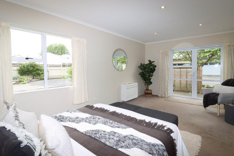 Photo of property in 28 Deller Drive, Carterton, 5713