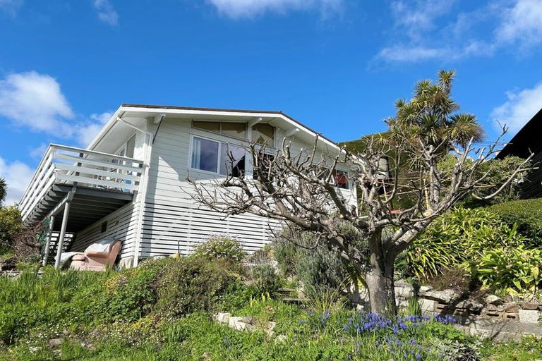Photo of property in 18 Te Ra Crescent, Diamond Harbour, 8972