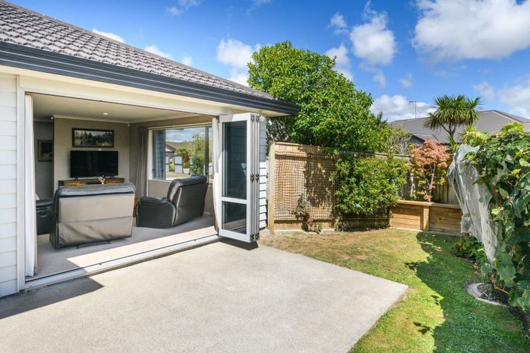 Photo of property in 6 Angelina Way, Kelvin Grove, Palmerston North, 4414